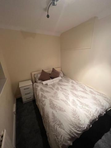 Barnfield Rooms Челмсфорд Екстериор снимка